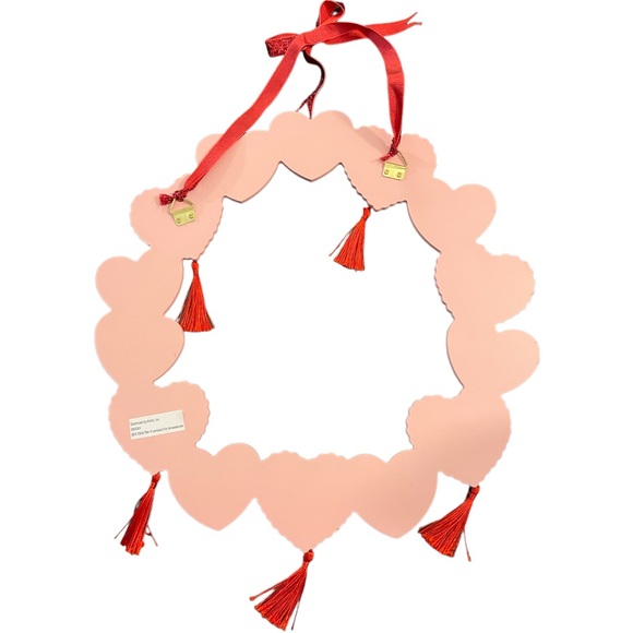 CONVERSATION HEARTS WREATH - Picture 2 of 4